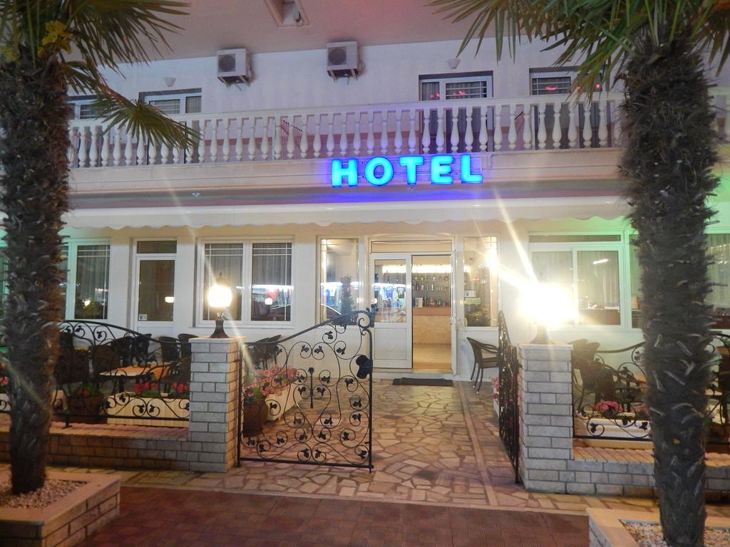 Hotel Gold Stern Paralía Exterior foto